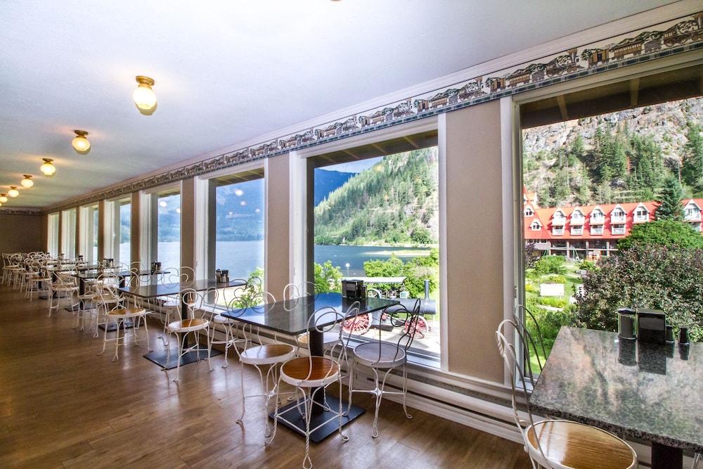 Three Valley Lake Chateau Revelstoke Exterior foto