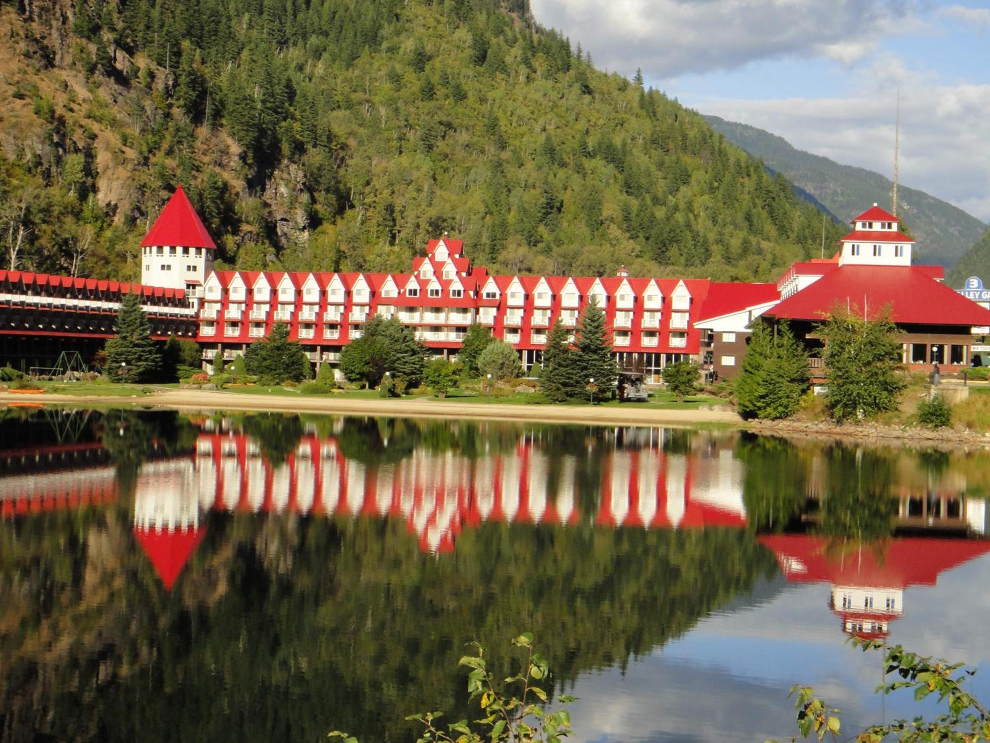 Three Valley Lake Chateau Revelstoke Exterior foto